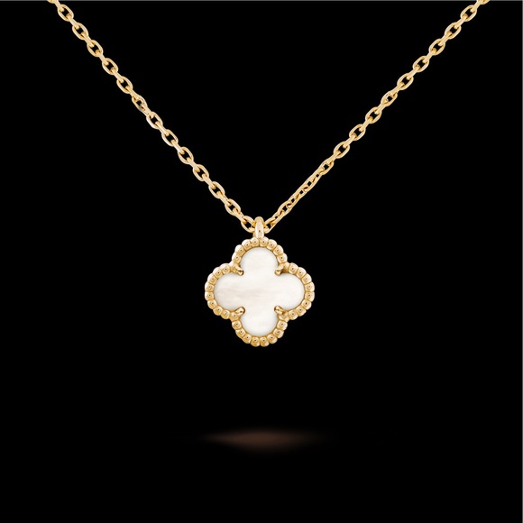 Van Cleef & Arpels Jewelry - Small sweet Alhambra vintage pendant